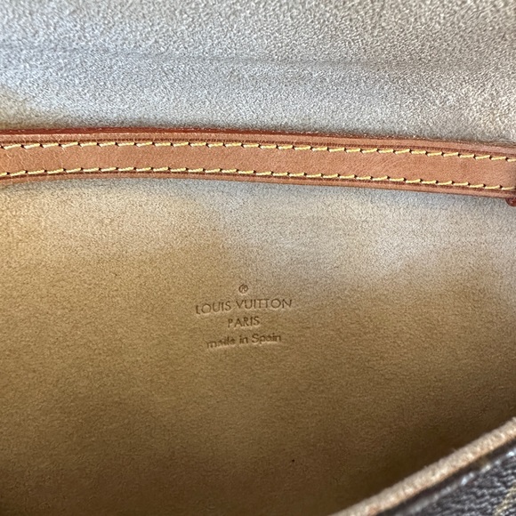 Authentic Louis Vuitton Pochette Twin PM - Picture 8 of 14